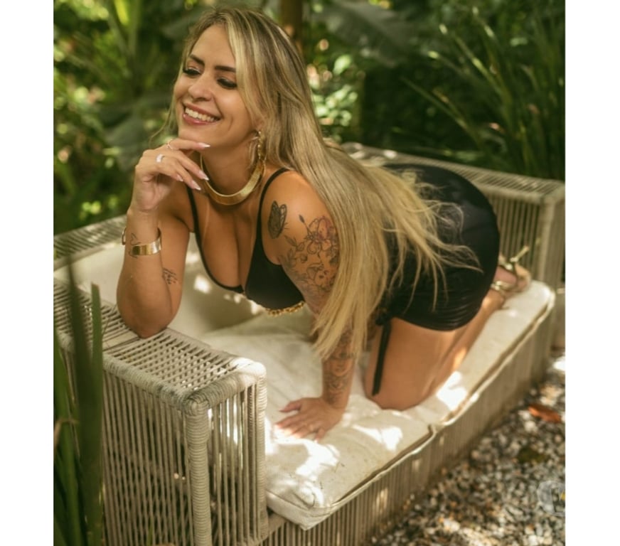 Escorts Fife Dunfermline - Fife - Photos for A complete blonde, a real actress performing on xvideos.