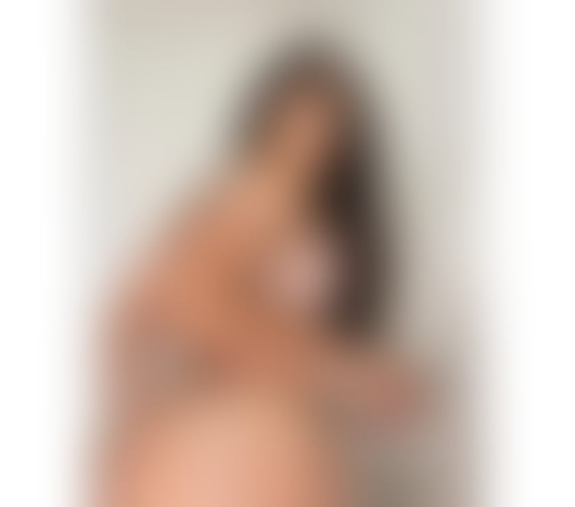 Escorts Hertfordshire Watford - Photos for SEDUCTIVE BRUNETTE WITH AN IRRESISTIBLE SMILE 😍