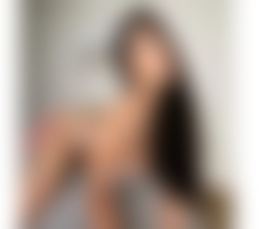 Escorts Hertfordshire Watford - Photos for SEDUCTIVE BRUNETTE WITH AN IRRESISTIBLE SMILE 😍