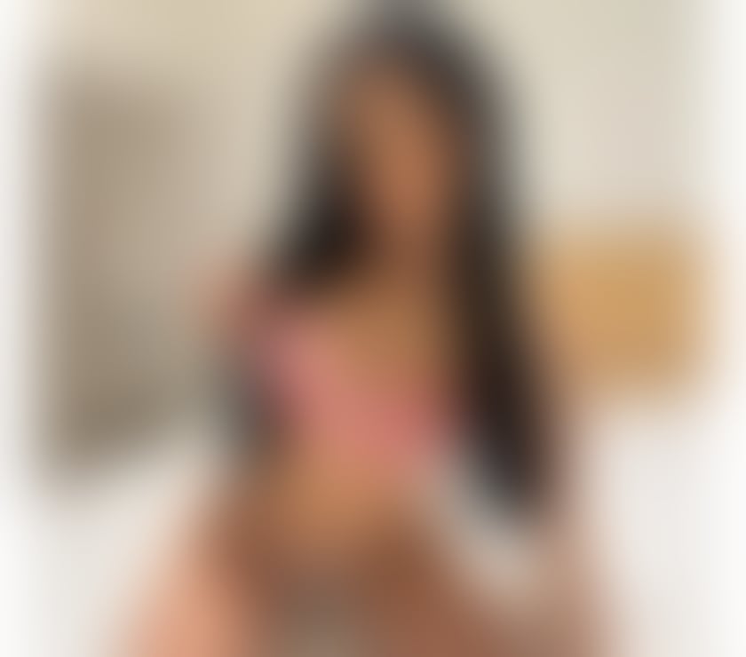 Colombian🇨🇴 Karina mew in town party🍾