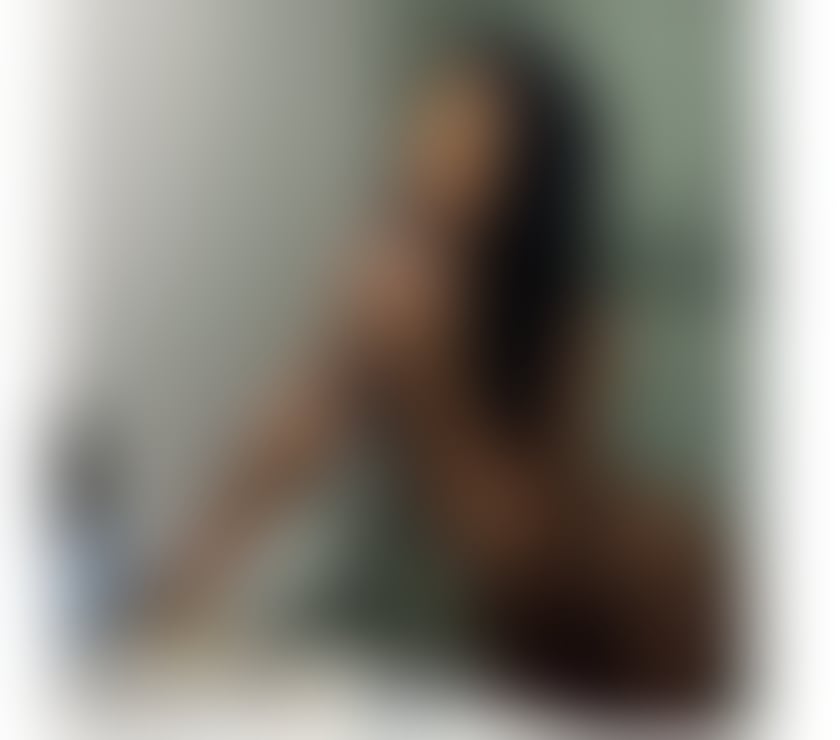 Photos for Laura is a really hot girl 🔥❤️