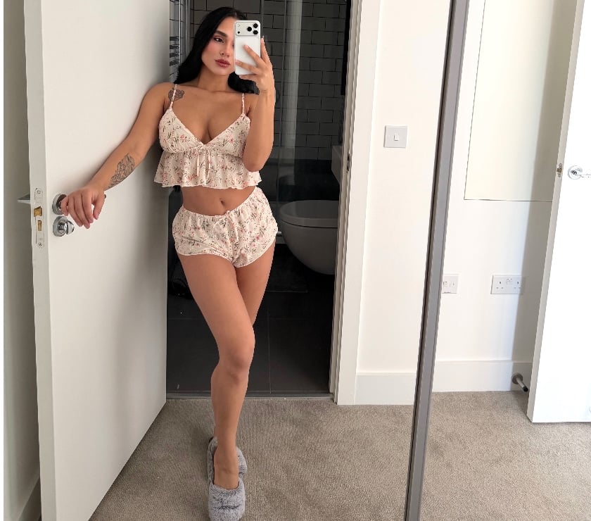 Escorts East London Bow - East London - Photos for 🍒 LARA BRUNETTE PARTY 🍒