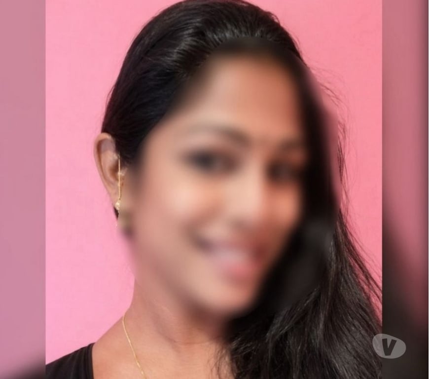 Escorts Nottinghamshire Nottingham - Photos for Arasi South Tamil Nadu Indian Girl new in Nottingham
