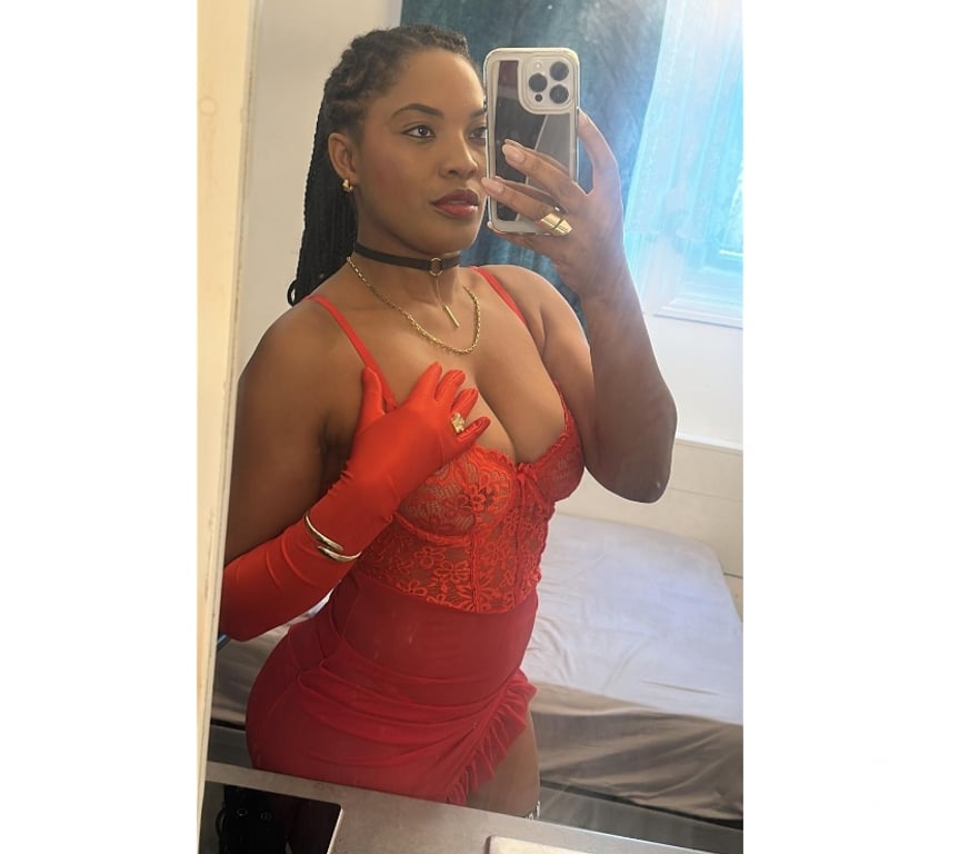 Escorts Hampshire Southampton - Photos for SEXY LATINA LARISSA 100% REAL PHOTOS -WET AND HOT💋