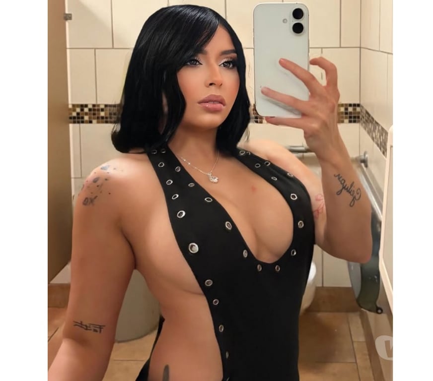 Escorts South East London Croydon - Photos for naughty scarlet 💦🍑 BIG BOOBS AND BOOTY 🥵