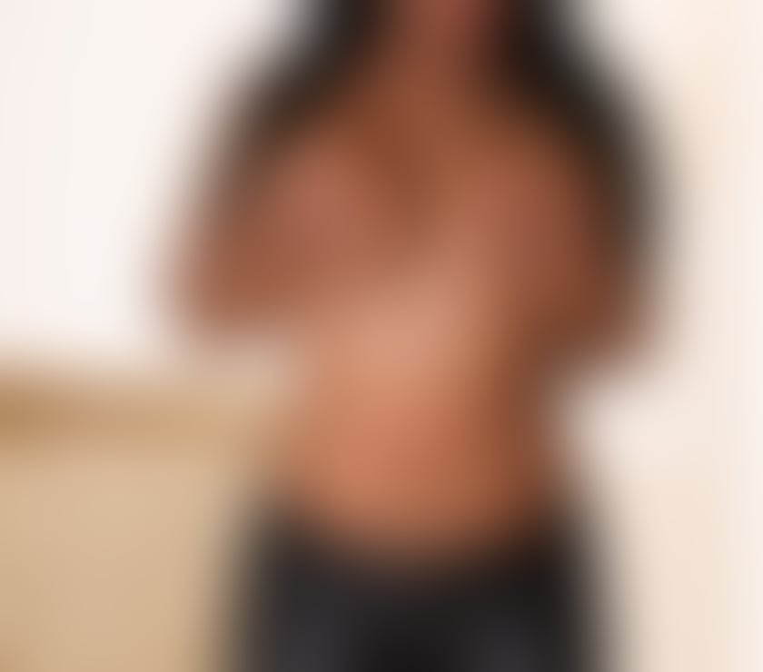 Escorts South West London Sutton - Photos for new super busty north American girl in town. xo