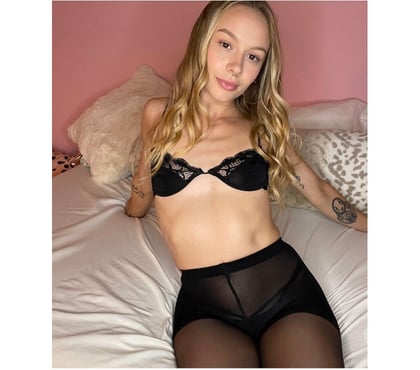  Escorts Redhill Reigate and Banstead - Photos for ☎️call me 💦🍆LATINA