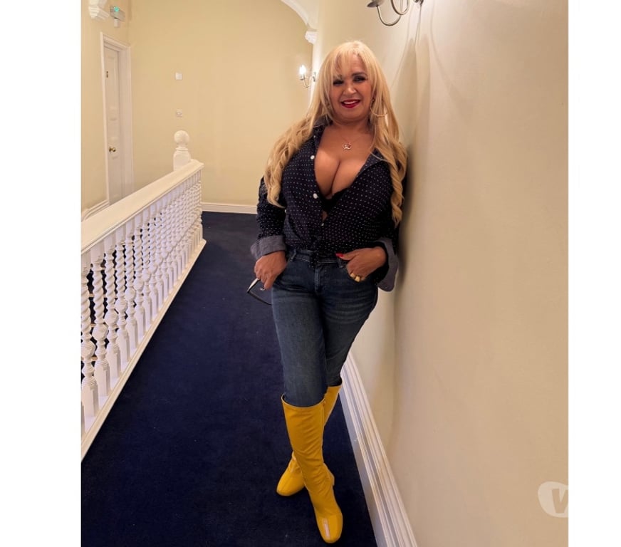 Escorts Merseyside Liverpool - Photos for Mary, a mature and naughty girl.❤️🇧🇷