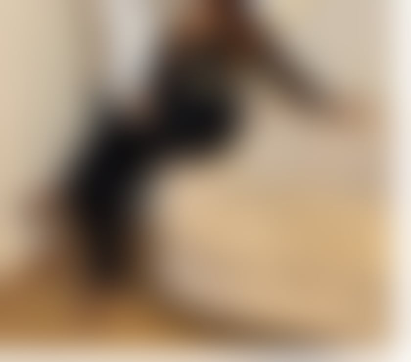 Elegant, tall, thick Black beauty in Newbury Park.