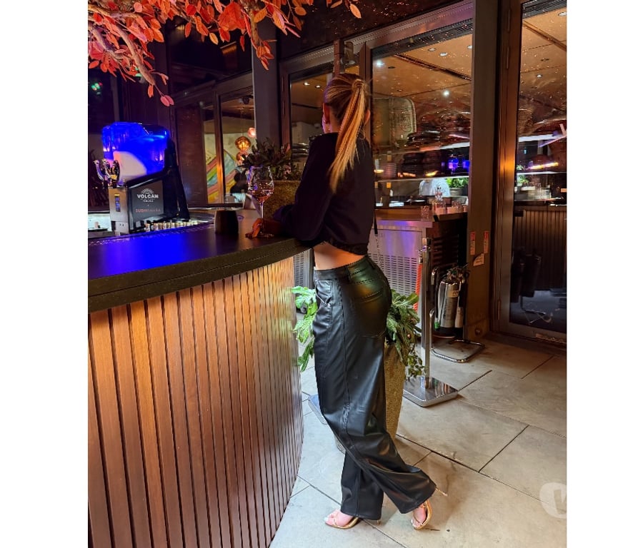 Escorts Central London Pimlico - Central London - Photos for Luiza All Natural Brazilian Girl