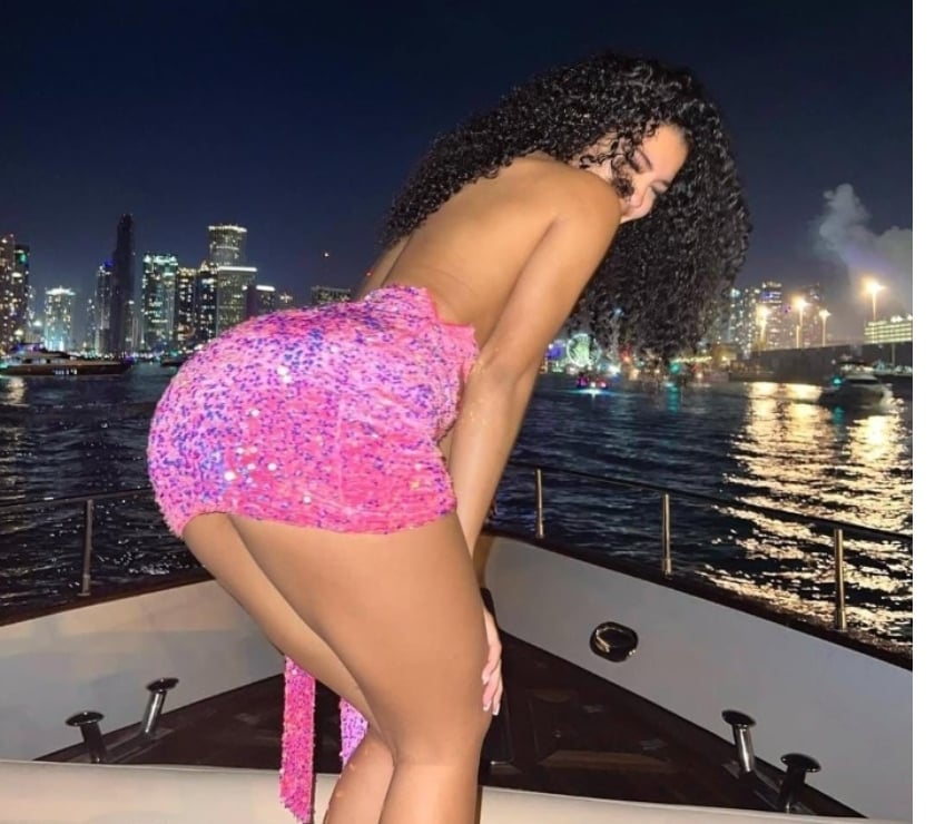 Photos for Liz Sexy Brazilian Girl Real Photos