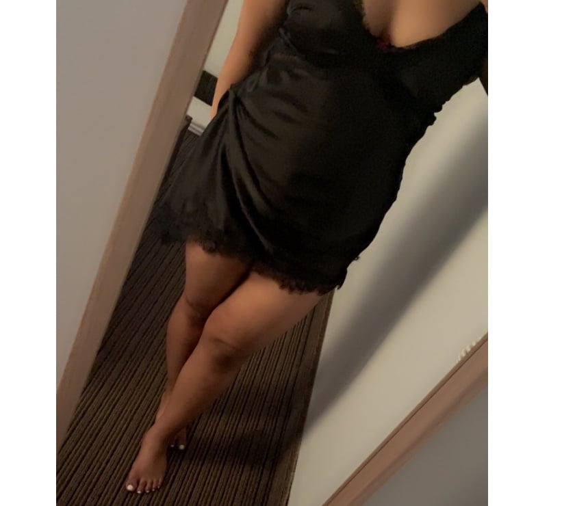 Escorts Barking Barking and Dagenham - Photos for Curvy South Asian girl