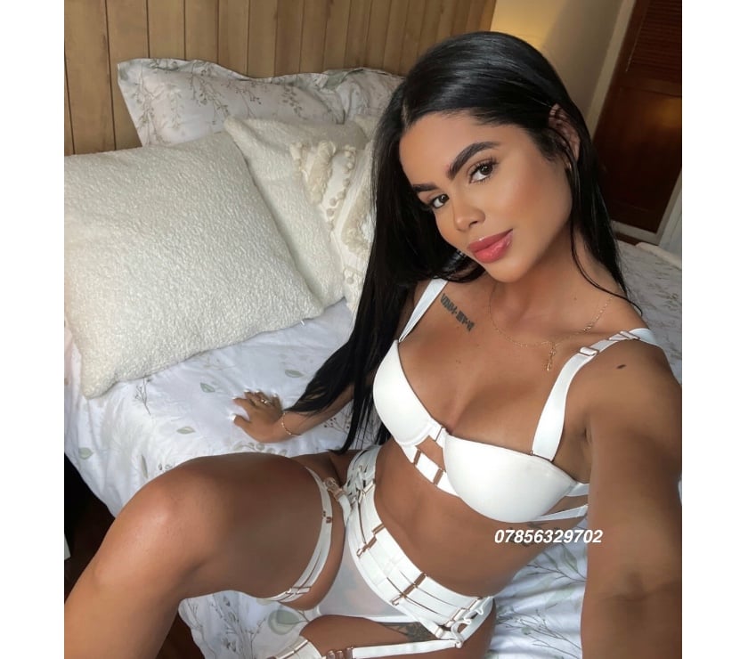  Escorts & Erotic Massage Lincoln City Centre Lincoln - Photos for 🔞Bombshell Party🥂Strap-on lovers?Domination ALEVEL💦