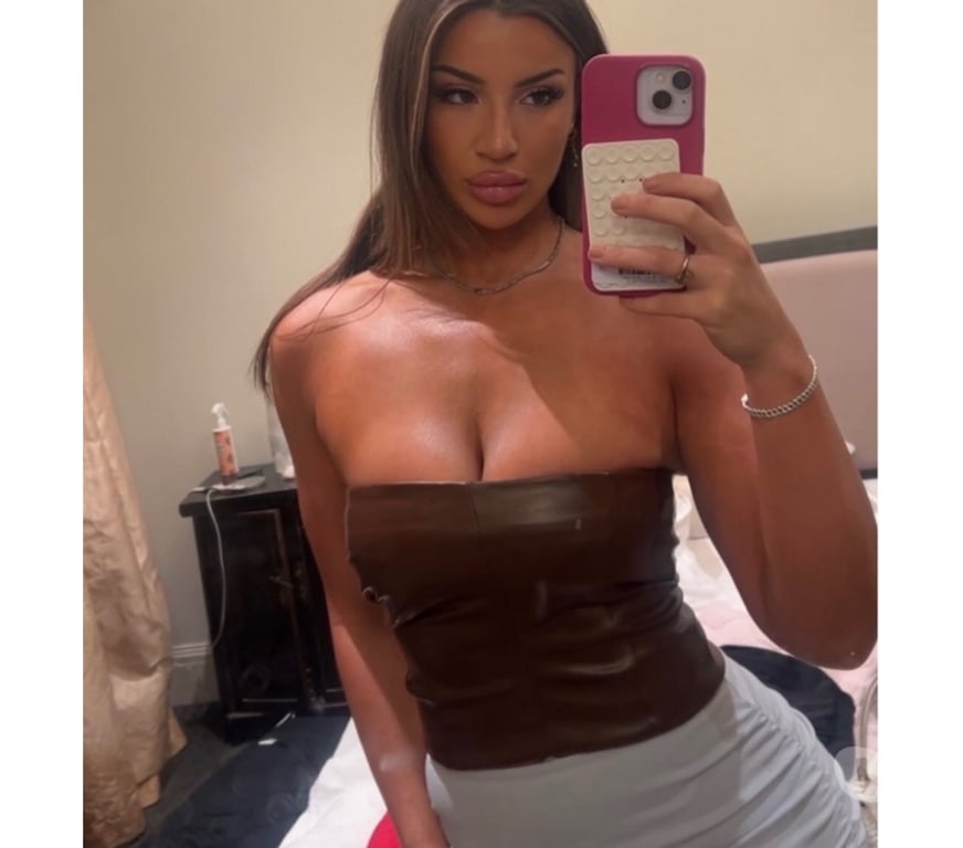 Escorts Kent Canterbury - Photos for Hello, I'm Sofia, a Latin bombshell.