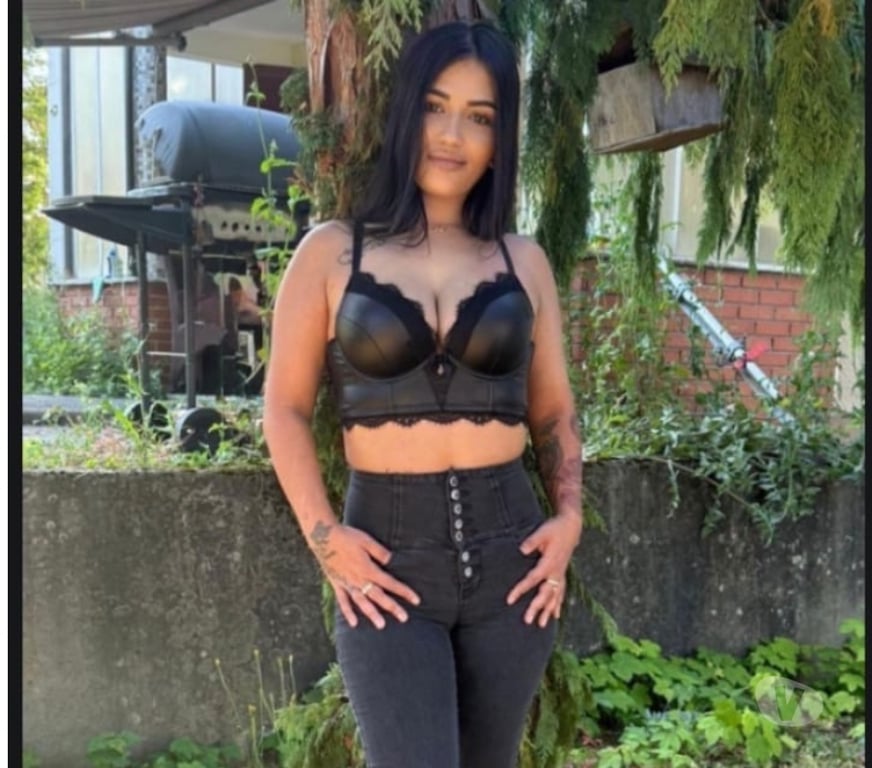 Escorts Derry and Strabane Londonderry - Derry and Strabane - Photos for New hot girls in town full service party ONLY OUTCALL🥵