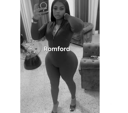Escorts Romford Havering - Photos for Flirty and party girl in Romford
