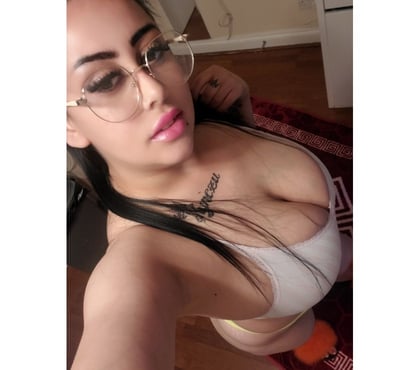 Escort Croydon Town Centre Croydon - Photos for HOtt🔥BRUNETTE ❤️‍🔥ELLA REALL recent foto 👅