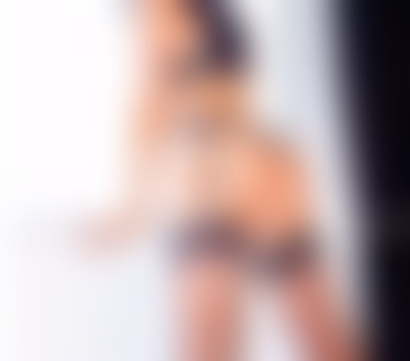 Trans Escorts Central London Tottenham Court Road - Central London - Photos for SANDRA PUTA-AVAILABLE 24 7
