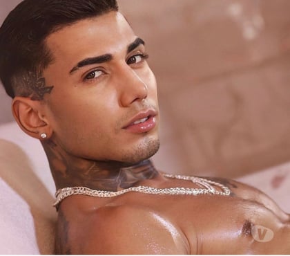 Escorts Sheffield City Centre Sheffield - Photos for Brazilian boy Arthur Castro
