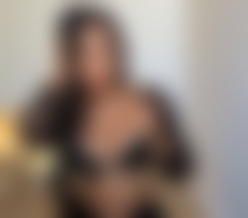 Escorts Belfast City Centre (South) Belfast - Photos for New hot girls in town full service party 🥵