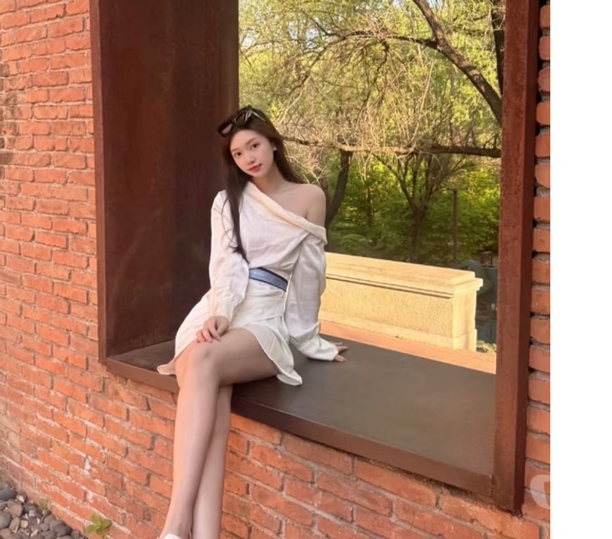 Escorts Surrey Epsom and Ewell - Photos for From a Chinese girl, very friendly!