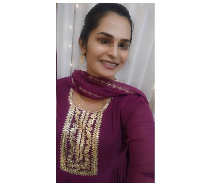 Escorts East London Redbridge - Photos for Hema sree South indian Tamil Girl ( Whatsapp )