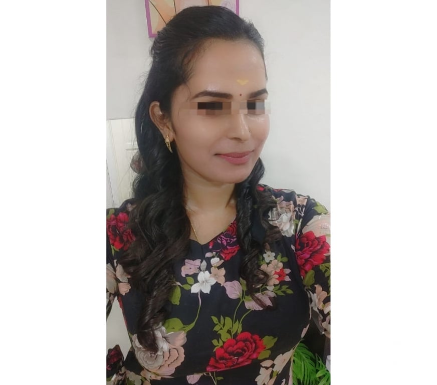 Escorts East London Redbridge - Photos for Hema sree South indian Tamil Girl ( Whatsapp )