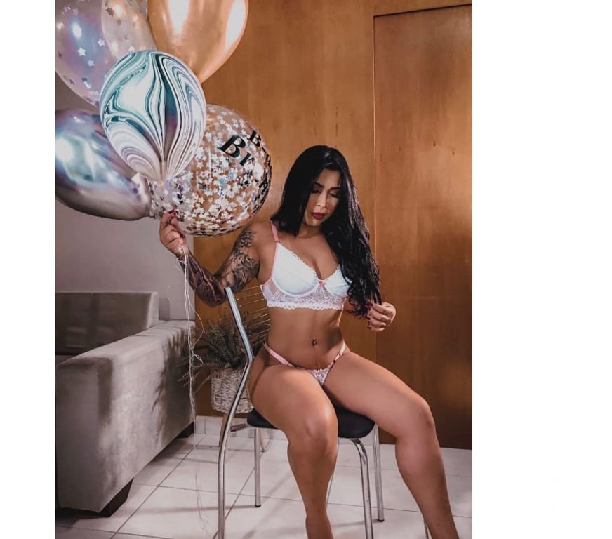 Escorts South Yorkshire Sheffield - Photos for Brazilian party 4u available in Sheffield 24hrs 🇧🇷🥳