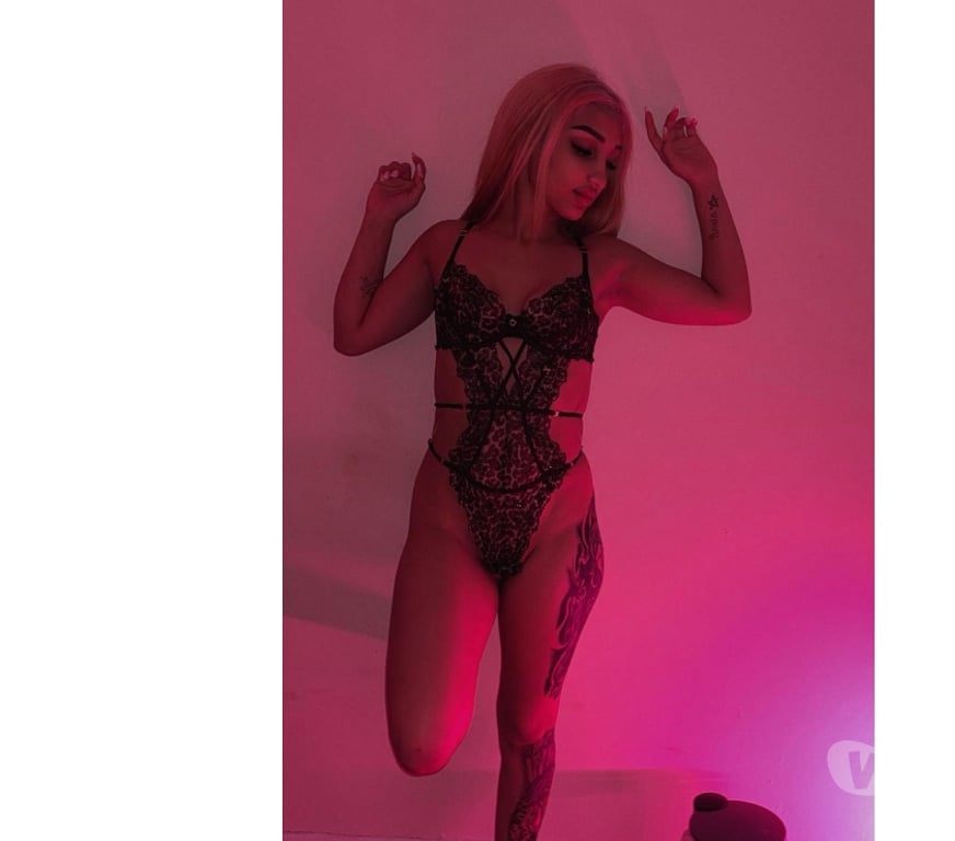 Escorts Hertfordshire Dacorum - Photos for two 💆🏼‍♀️girls together🩷 outcall 🩷only