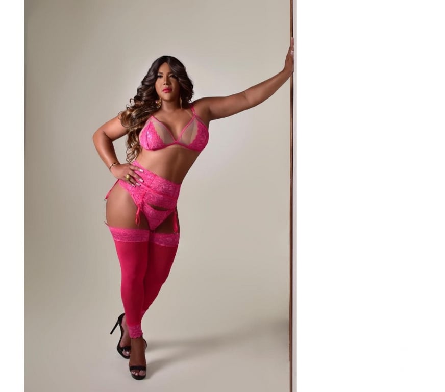 Trans Escorts Buckinghamshire Milton Keynes - Photos for Scarlett Milano companion