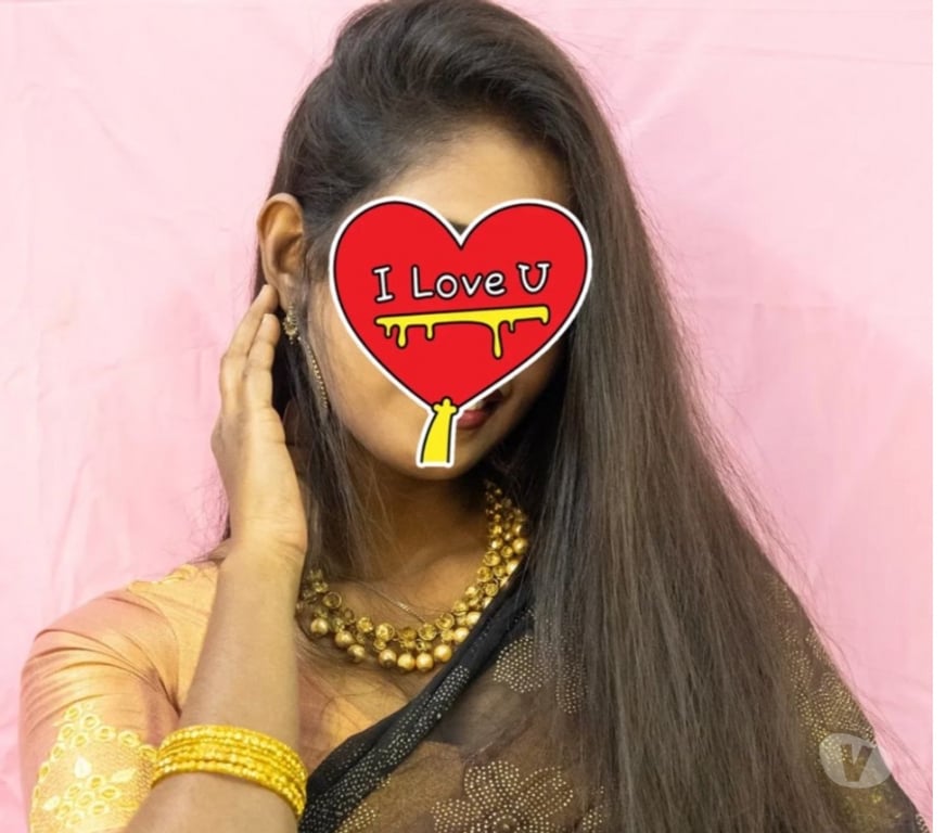 Escorts East London Redbridge - Photos for Roshini - Cool Indian girl