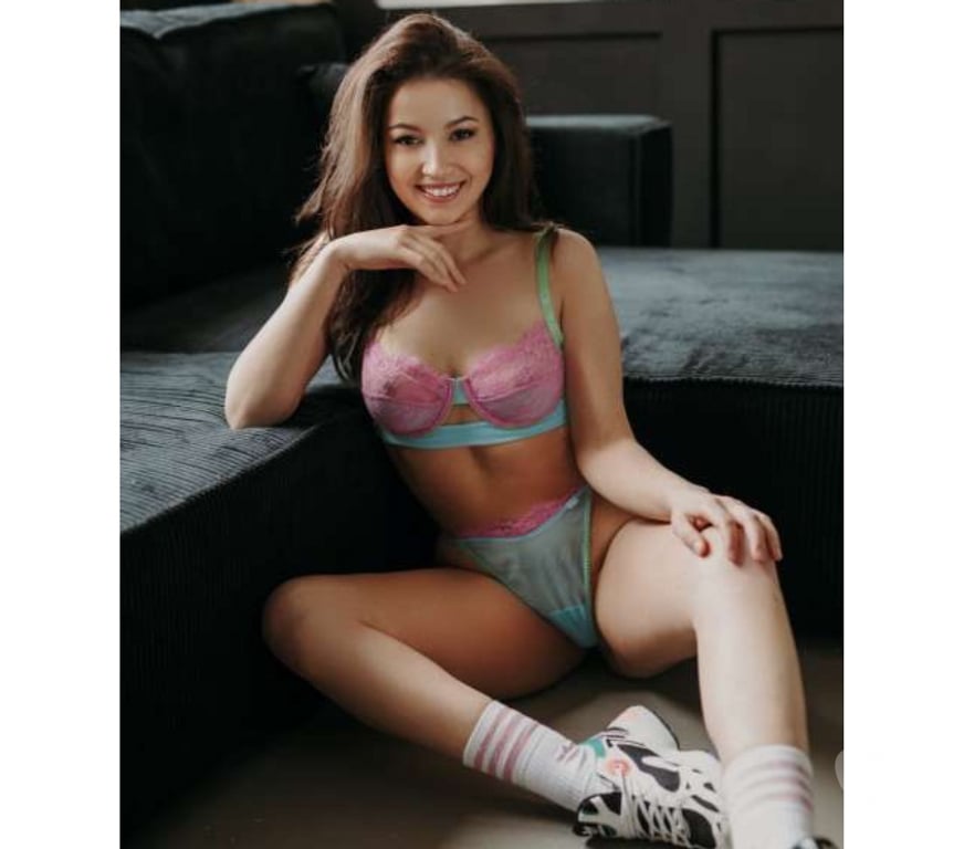 Escorts North West London Hendon - North West London - Photos for TINA NEW IN THE AERIA BEST SERVICE