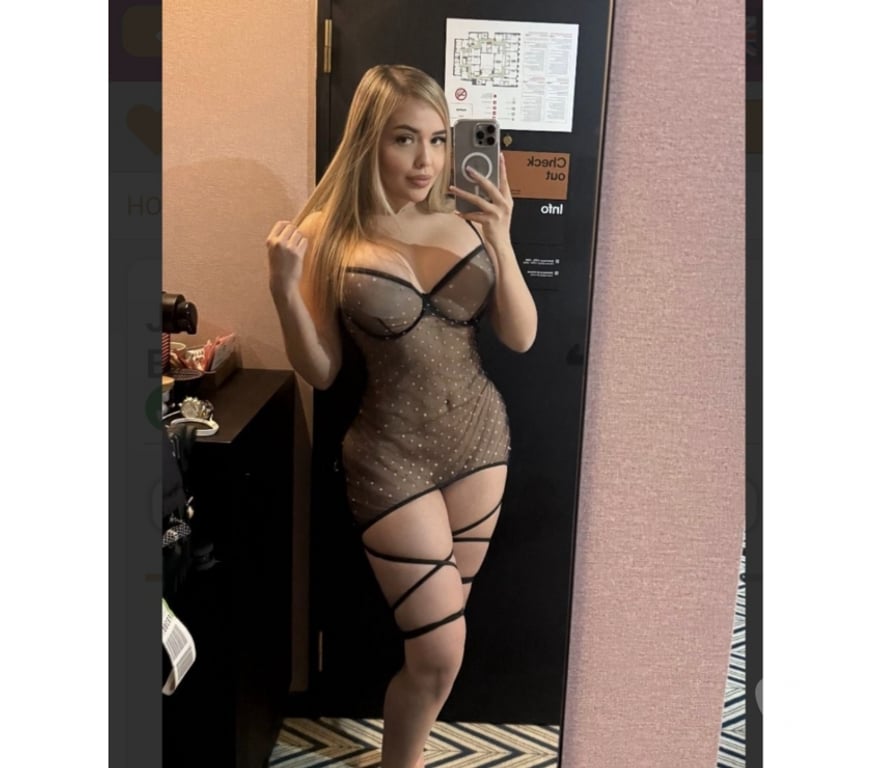 Escorts South East London Woolwich - South East London - Photos for Penelope latina ♥️princess party🍾