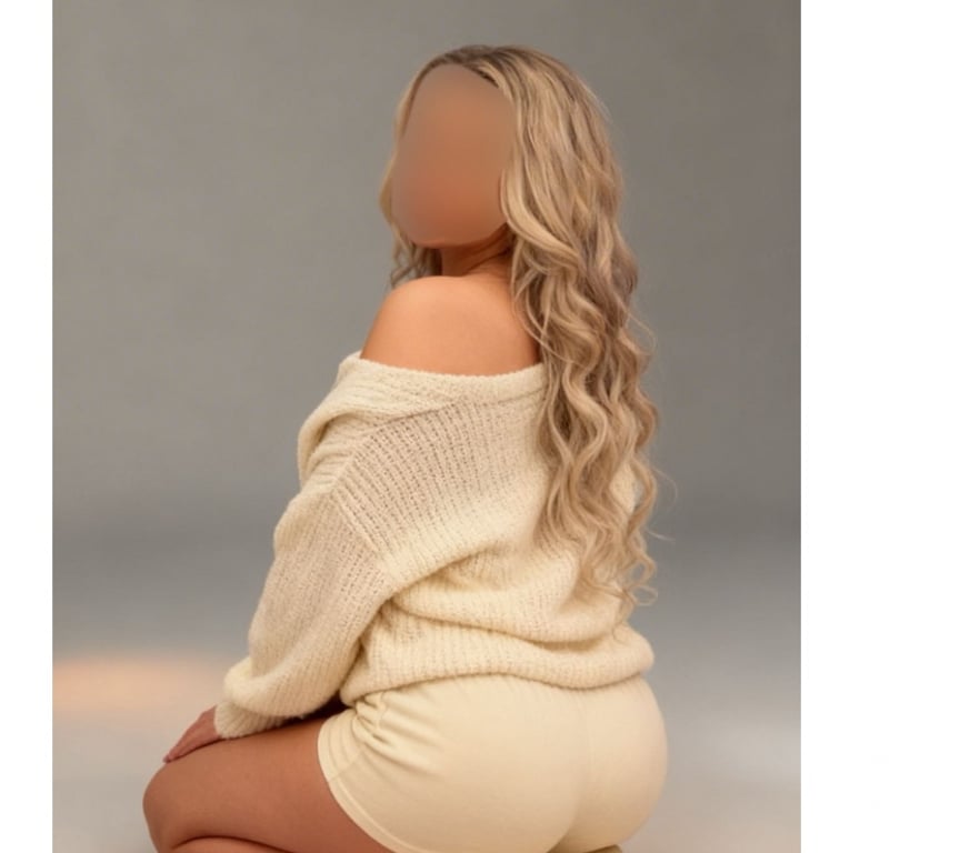Escorts Greater Manchester Stockport - Photos for Blonde Gabriella curvy model best party choice 🥳