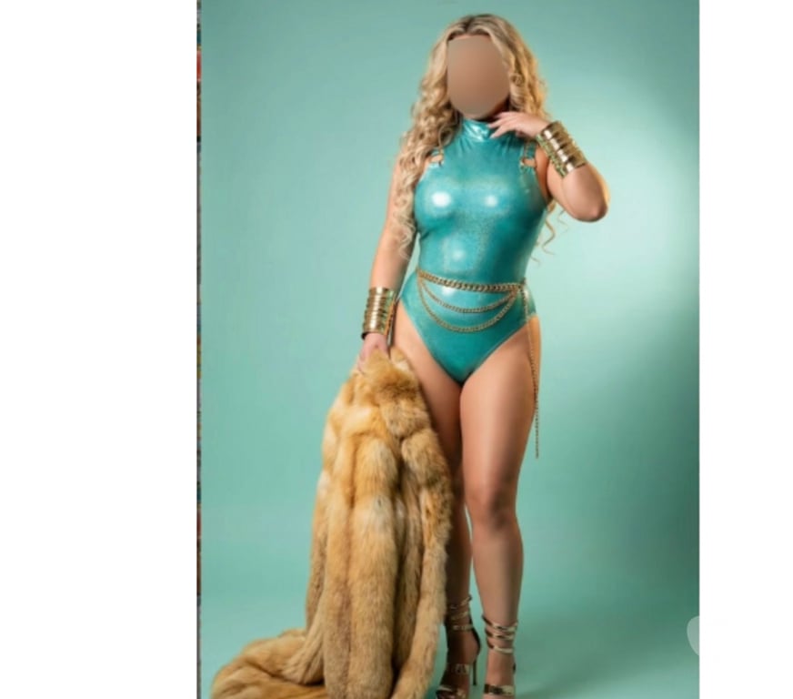 Escorts Greater Manchester Stockport - Photos for Blonde Gabriella curvy model best party choice 🥳