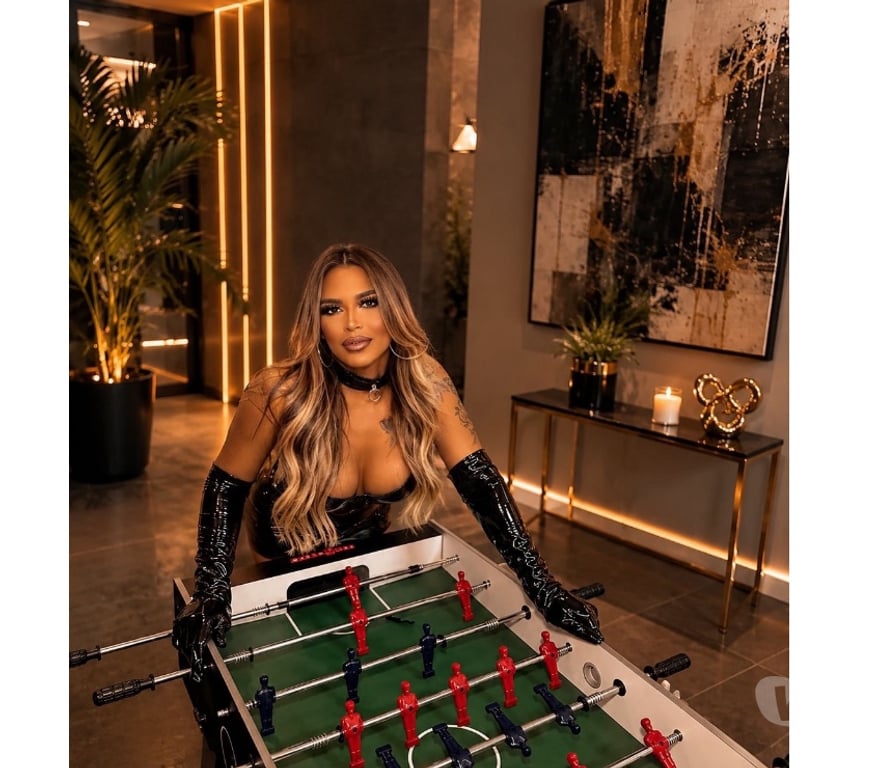 Trans Escorts West London Hammersmith - West London - Photos for Brazilian brunette XXL🍆 Party 🎉🎊 dominant