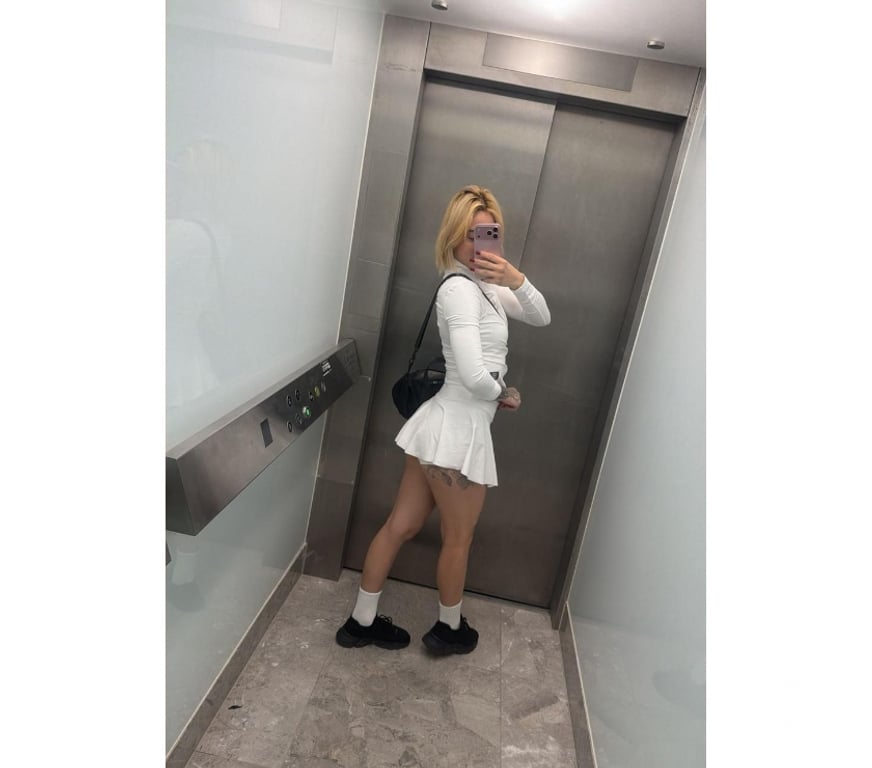 Escorts South East London Bromley - Photos for Zoe Beautiful Brazilian Lady