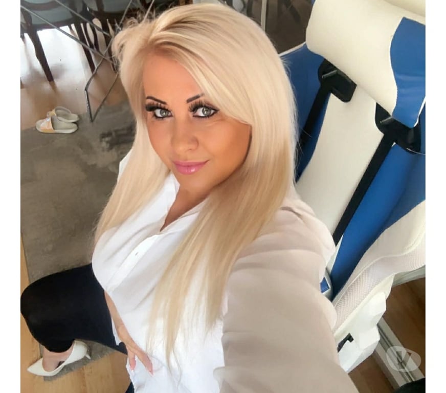 Escorts East London Goodmayes Station - East London - Photos for Amanda Horny Milf big natural boob's gfe massage relax