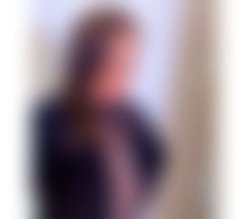 new brunette Incall end outcall