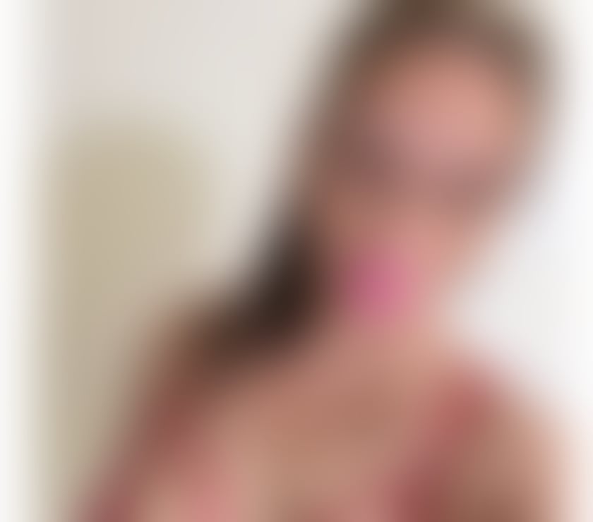Escorts Merseyside Knowsley - Photos for Elegance and Refinement – Discover Ela.”