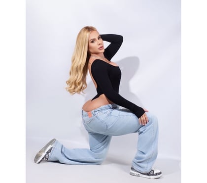  Escorts Elephant & Castle Station South East London - Photos for RAYSSA PARTY 🎉 BLONDE 👱‍♀️ GFE ❤️