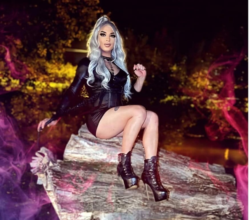 Trans Escorts Leicestershire North West Leicestershire - Photos for Dominatrix only top just outtcall or video call