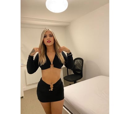 Escorts Finsbury Park Station North London - Photos for 🕊 🪬 Amari 🪬 🌆