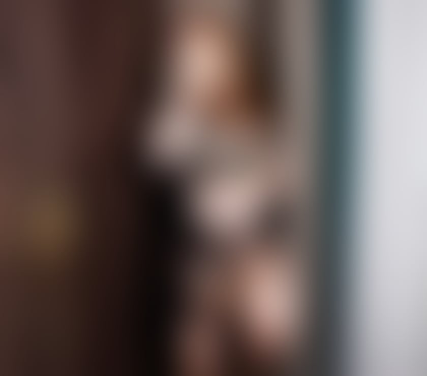  Escorts & Erotic Massage London Gatwick Airport Crawley - Photos for British Busty Companion