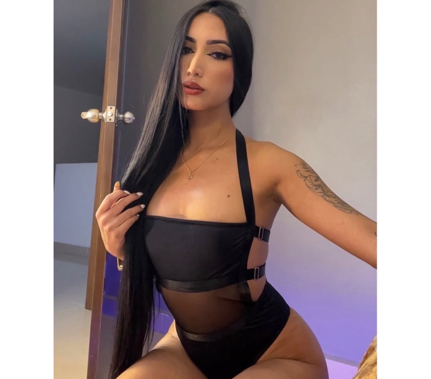 Escorts East London Barking Station - East London - Photos for REAL PHOTOS, CHARMING, SEXY & ELEGANT 💋❤️‍🔥