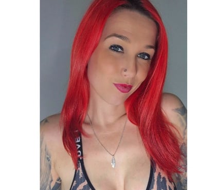 Photos for 💚Tattooed Milf💚 07727334315