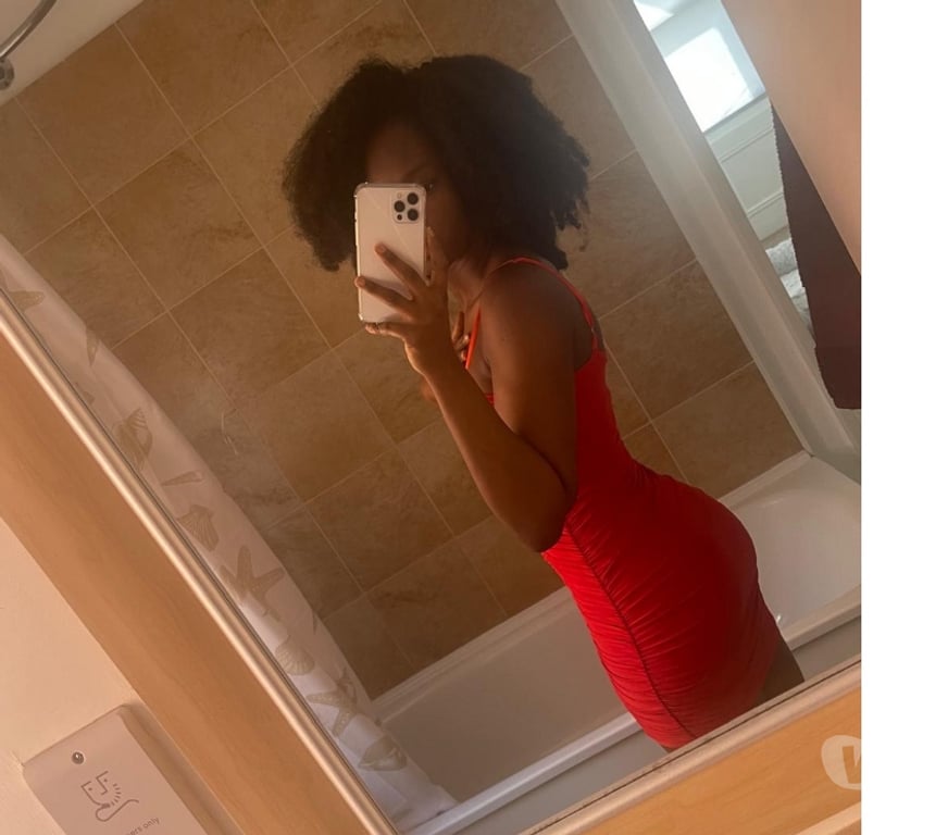 Escorts Greater Manchester Manchester - Photos for Equal Parts Tease and Temptation