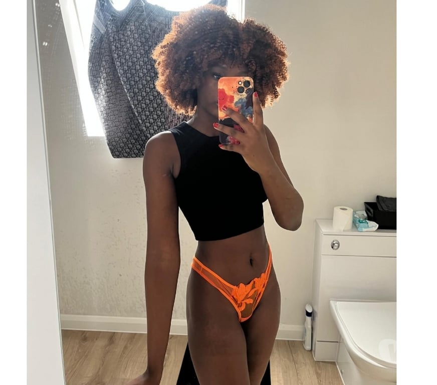 Escorts Greater Manchester Manchester - Photos for Equal Parts Tease and Temptation