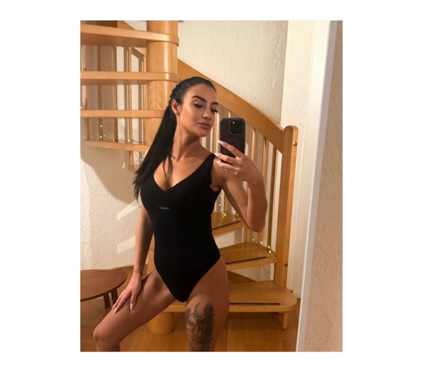 Escorts Ealing Northolt - Ealing - Photos for Hello guys😘😘❤️❤️😘😘