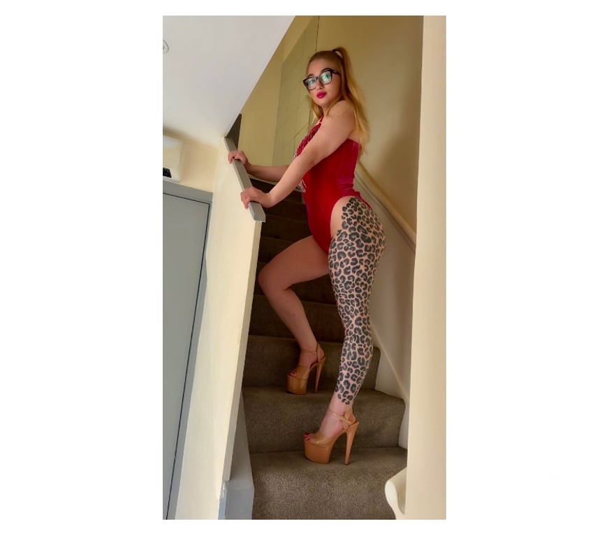 Escorts Barnet Edgware - Barnet - Photos for Nicole new party girl on area